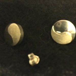 Beautiful silver 950 stud earrings NWT